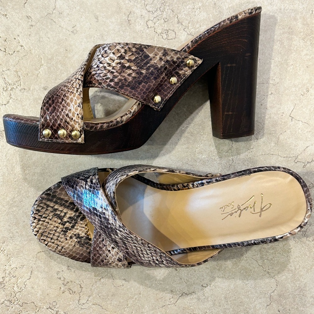 Thalia Sodi heels.
